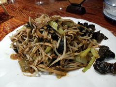 美味炒合菜-满堂春特色餐馆