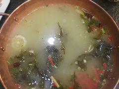 -景明轩•养生酸汤鱼火锅 云贵鲜菌 现舂野果酸汤(王寨小区店)