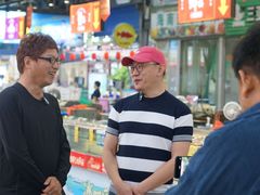 -三亚火车头万人海鲜广场