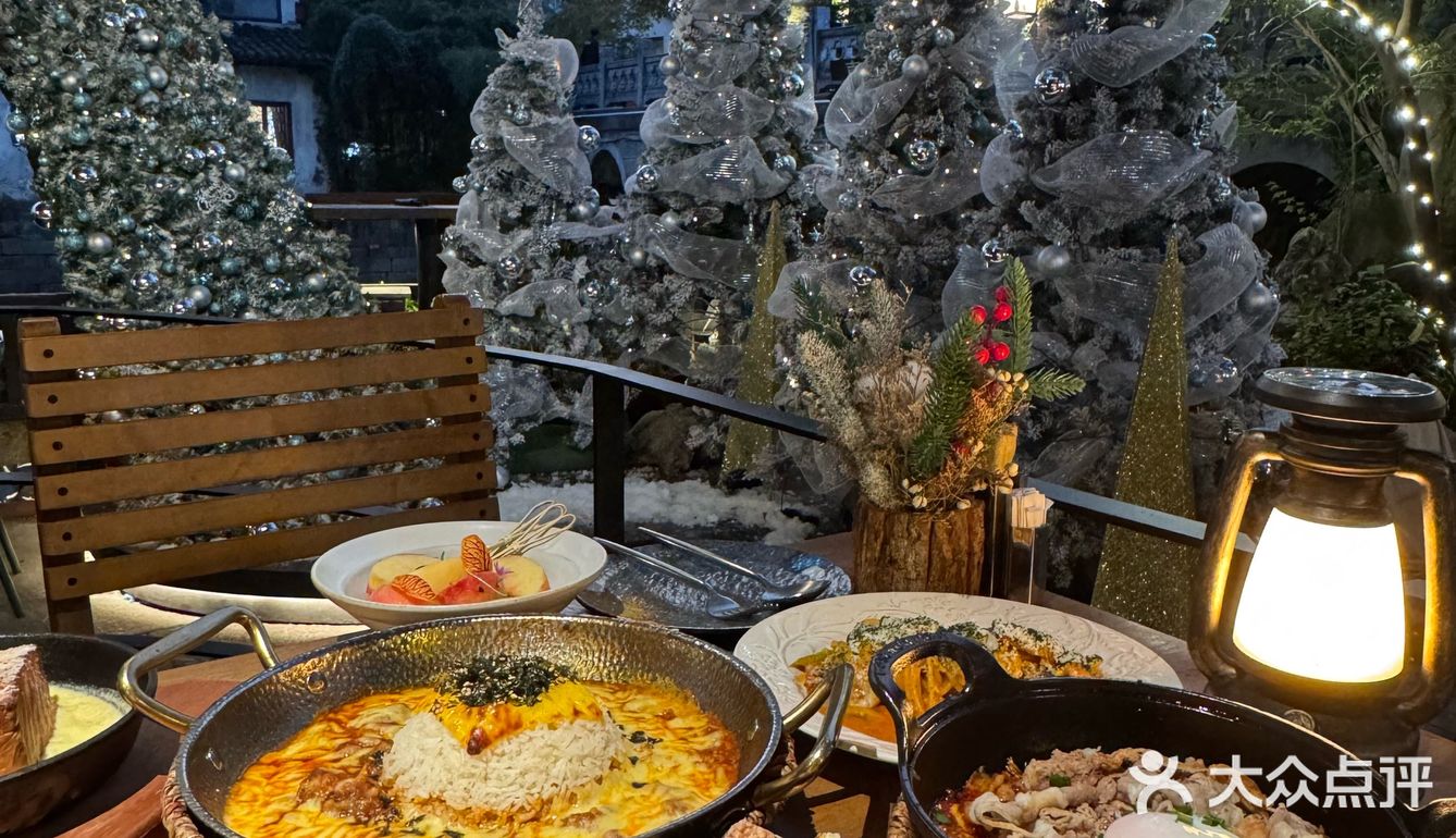 杭州圣诞上大分！瀑布🎄惊艳住了好米好漂亮