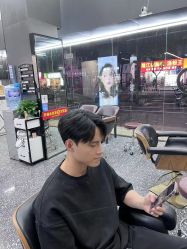 -藤野造型专业烫染接发