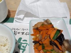 -老乡鸡(上海白玉兰广场店)