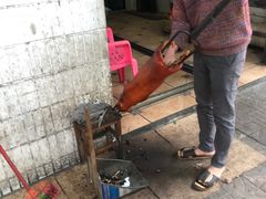 -四更周店烤乳猪