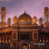 在游客随手可以摸到的位置