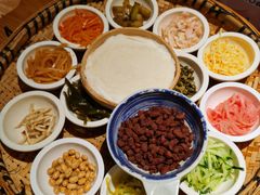 -包整·丝娃娃(一览甲秀楼风景店)