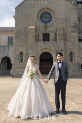 -现代经典婚纱摄影