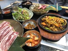 -臻牛烤肉