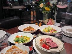 -MONICH牛排融合餐厅(和义大道购物中心店)