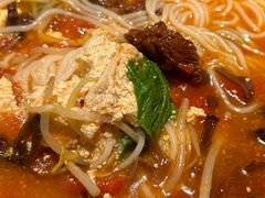 -粉八·云南米线·建水烧烤(常熟路店)