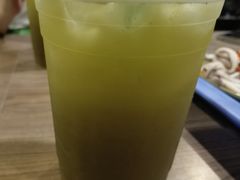 -东海岸人工湖美食村