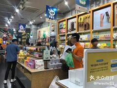 -line friends(明洞旗舰店)