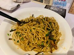 开洋葱油拌面-老洋房花园饭店(绍兴路店)