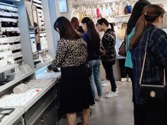 -三福时尚(三峡广场华夏银座店)