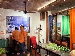 -Cuc Gach Quan Restaurant