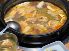 -一朵菌·野生菌探索家火锅(南亚店)