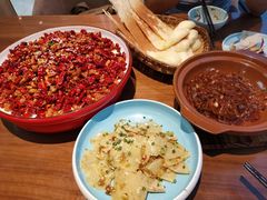 -有红鸡毛店·川菜(建设路店)