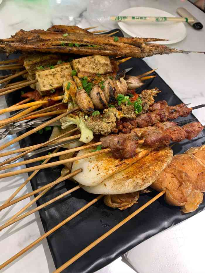 熊记海鲜烧烤(民丰路店)-"夏天最适合吃烧烤喝啤酒了,六点多和朋友一.