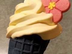 芝士咸蛋黄口味华夫筒-麦当劳(苏州中心星悦汇店)