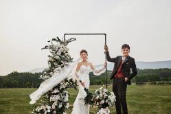 -雪中彩影婚纱摄影·微光艺术中心