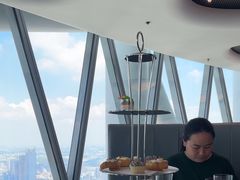-广州塔卢特斯法国旋转餐厅