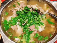 -谢老五跷脚牛肉·非遗传承店