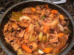 黑毛猪梅花肉锅-猪啊牛呀羊啊铜盘烤肉(正大广场店)