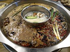 -周幺妹重庆老火锅(银泰城总店)