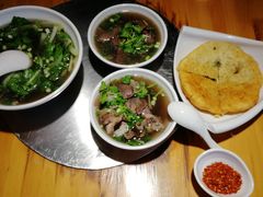 -大众跷脚牛肉馆·非遗传承单位(峨眉山店)