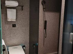 -万泊酒店(长沙五一广场国金中心店)