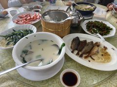 -鹏城人家海鲜酒家·23年老字号(较场尾店)