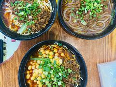 -八一路好吃街(雨田商务大厦店)