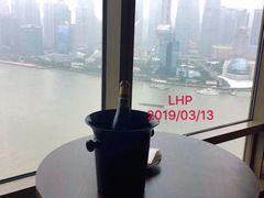 景观位-非常时髦餐厅VUE Restaurant(外滩茂悦大酒店)