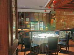 -八府香鸭·啫啫煲(华山路店)