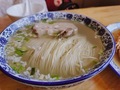枫镇肉面-裕兴记·三虾面(西北街总店)