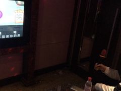 -乐翻天量贩式KTV(淞发路店)