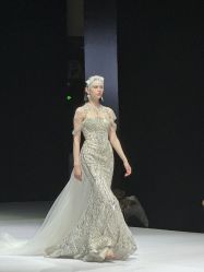 -Renee芮亦婚纱(原丽莎)