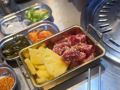 -哈哈碳都·牛肋条无限自助烤肉(台江万达店)