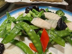 -靠山屯东北农家菜(八龙桥雅苑店)