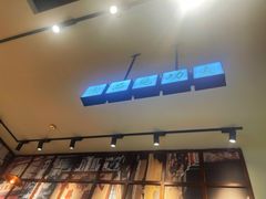 -何妹湿辣牛肉·粤式烧烤砂煲(桂雅路店)