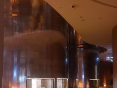 -涨巢·潮玩水疗局