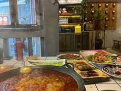 -旧街市鲜货老火锅(大光路店)
