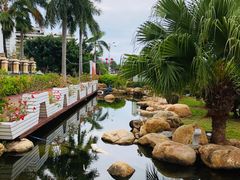 -亚龙湾亚泰商业街