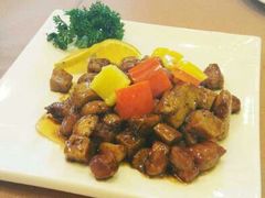 杏鲍菇牛肉粒-乾园风尚五大道