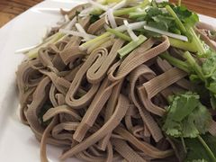 -溢心园香河肉饼总店