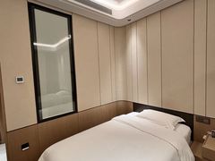 -雲宜贵宾舍酒店(深圳龙东地铁站店)