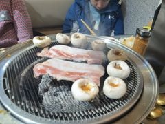 -围炉肉舍丹东海鲜烤肉·烤活鳗(步行街店)