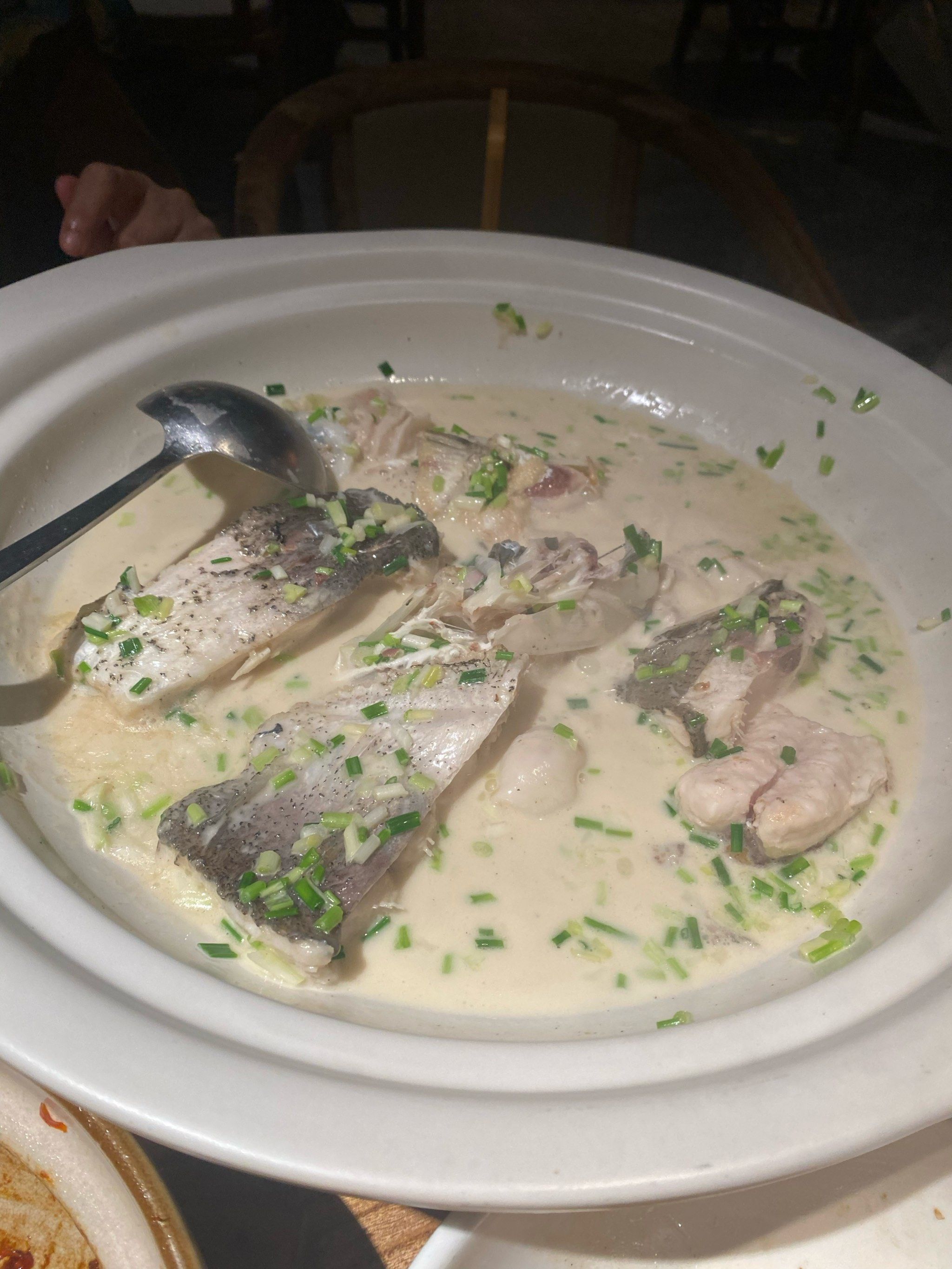 忍不住开动了才想起来写评价,鱼汤非常香非常鲜