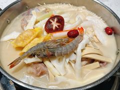 -三人行骨头王火锅(长寿店)