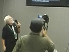 -志强陨石馆(双季花艺店)