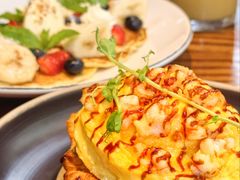 鲜虾牛油果嫩蛋可颂华夫-blend咖啡部落(卓悦中心店)